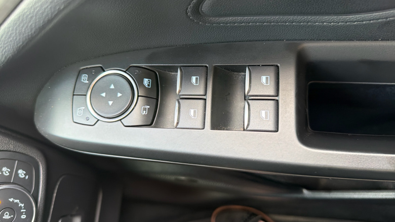 Ford Focus Vignale 1.0 EcoBoost 125 Active X 5dr Petrol Hatchback